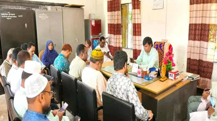 দোয়ারাবাজারে এমপিওভুক্ত শিক্ষক-কর্মচারীদের লাগাতার কর্মবিরতি