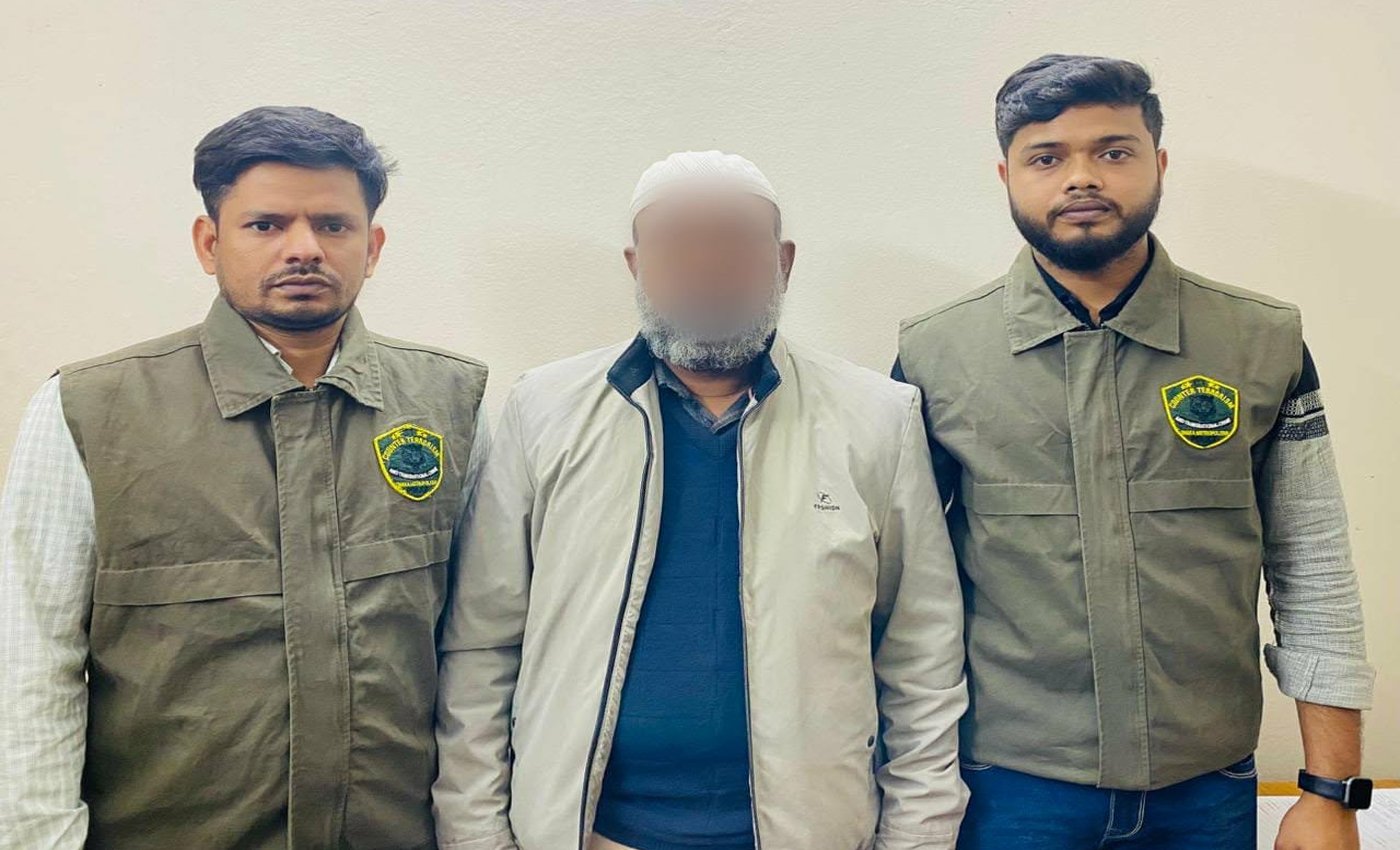 ১৮টি পরোয়ানাভুক্ত আসামি এস এম শফিকুল ইসলাম কাউন্টার টেরোরিজম অ্যান্ড ট্রান্সন্যাশনাল ক্রাইম (সিটিটিসি) কর্তৃক গ্রেফতার