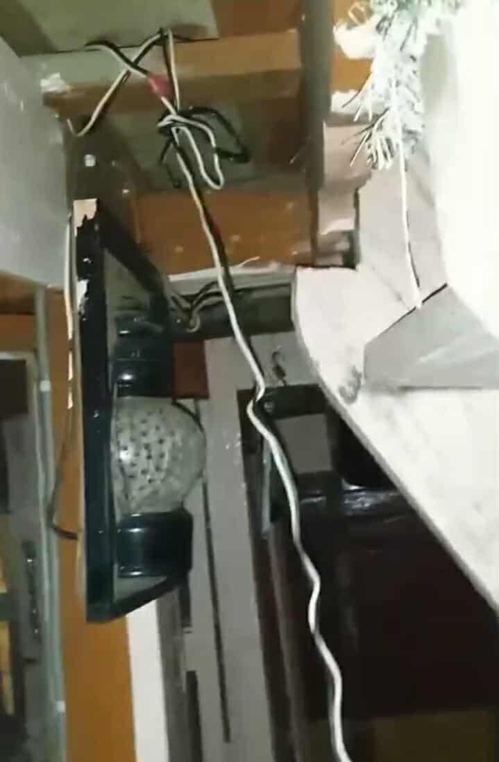 তাহিরপুরে নীলাদ্রি লেকে'র পাড়ে অবৈধ বিদ্যুৎ সংযোগ রাতভর সরবরাহ।