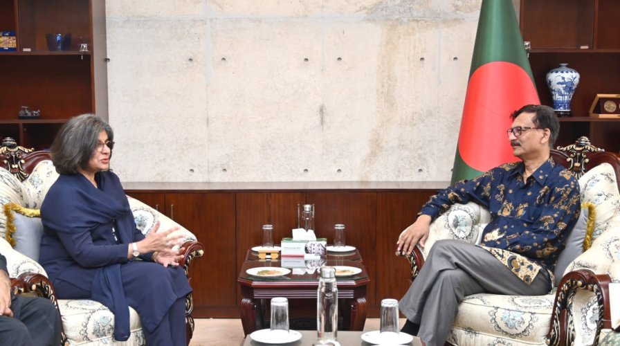 পাকিস্তানের সফররত পররাষ্ট্র সচিব আজ পররাষ্ট্র বিষয়ক উপদেষ্টার সঙ্গে সাক্ষাৎ করেছেন