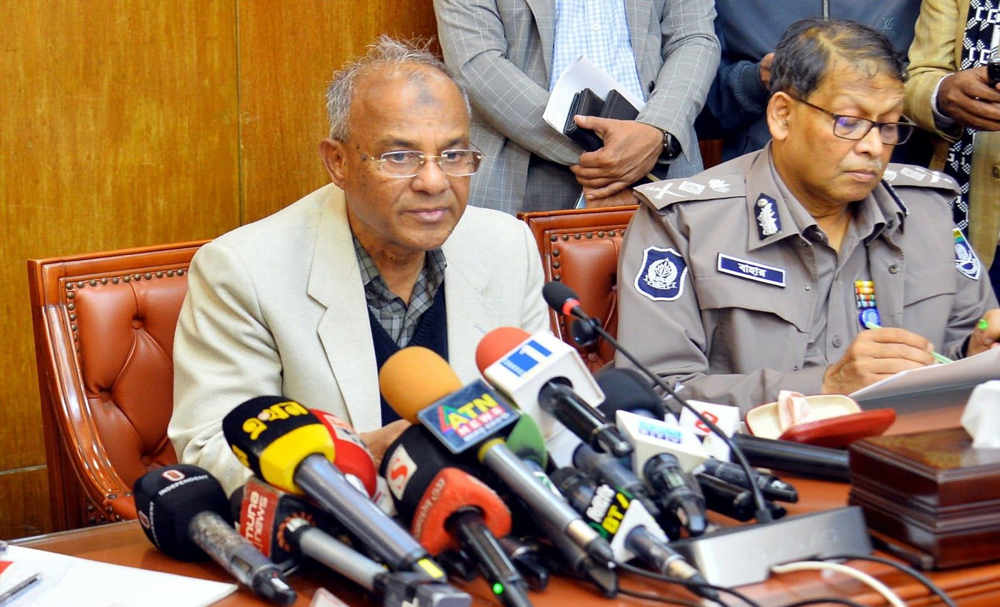 জাতীয় নির্বাচনে আইনশৃঙ্খলা বাহিনীর সদস্যরা ভোটকেন্দ্র সহ যেকোন সময় যেকোন  স্থানে প্রবেশ করতে পারবেন - স্বরাষ্ট্র উপদেষ্টা