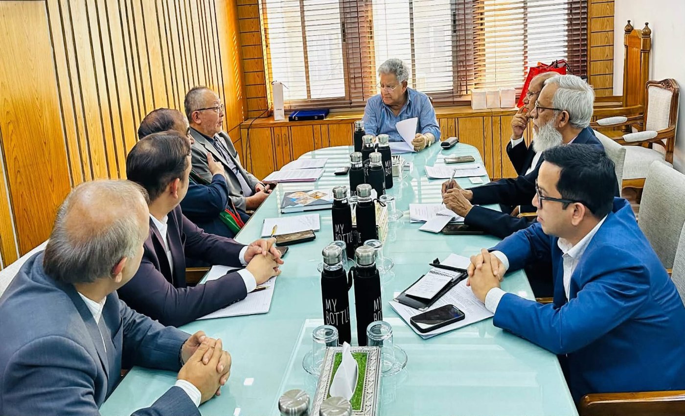 শ্রম ও কর্মসংস্থান উপদেষ্টার সঙ্গে আন্তর্জাতিক ট্রেড ইউনিয়ন কনফেডারেশনের প্রতিনিধি দলের সাক্ষাৎ