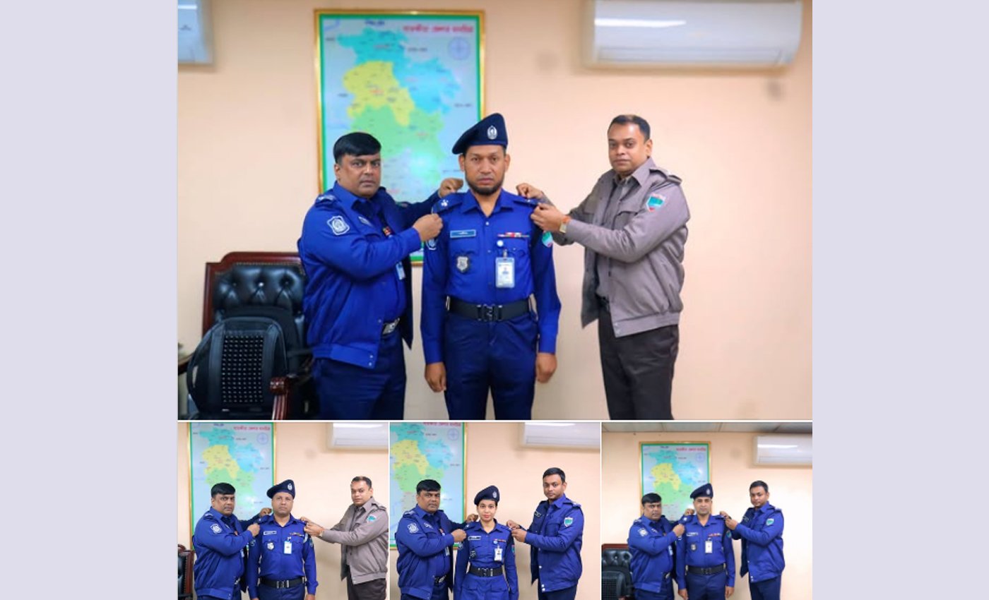 সাতক্ষীরায় পদোন্নতিপ্রাপ্ত পুলিশদের র‍্যাংক ব্যাজ পরানোর অনুষ্ঠান