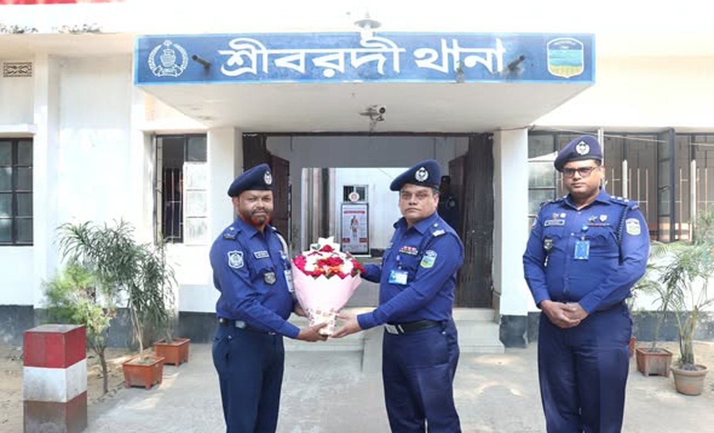 শ্রীবরদী ও ঝিনাইগাতী থানায় পুলিশ সুপার মোঃ কামরুল ইসলামের সরেজমিন পরিদর্শন