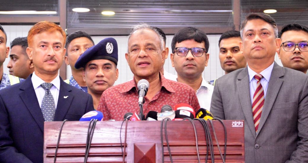 তৃতীয় টার্মিনালের জন্য জনবল নিরূপণ করতেই বিমানবন্দর পরিদর্শন- স্বরাষ্ট্র উপদেষ্টা
