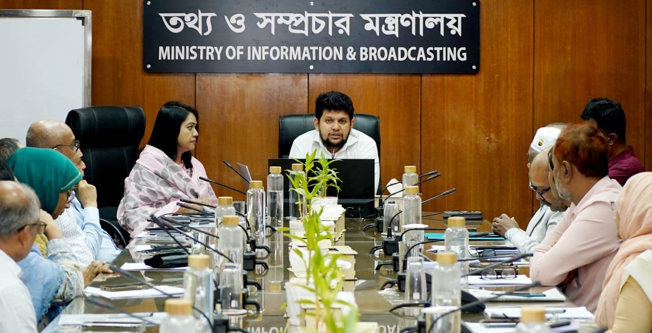 জুলাই গণঅভ্যুত্থানের বর্ষপূর্তি উপলক্ষ্যে তথ্য মন্ত্রণালয়ের উদ্যোগে পোস্টার ও পোস্টকার্ড প্রকাশ