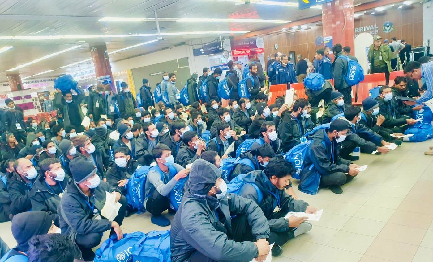 লিবিয়া থেকে দেশে ফিরলেন আরও ৩৪৫ বাংলাদেশি