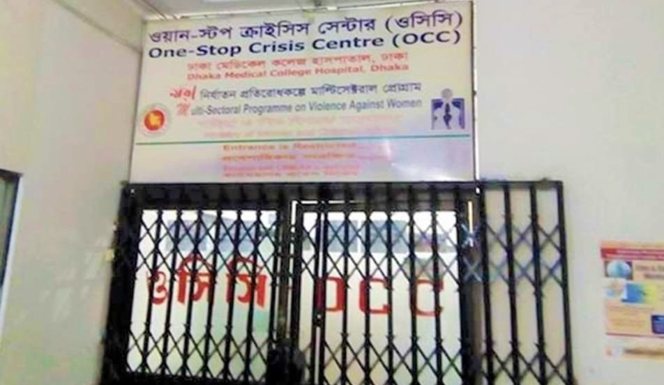 ঢাকা মেডিকেল কলেজ হাসপাতালের বাথরুমের ভেন্টিলেটর ভেঙে এক কিশোরী পালিয়েছে