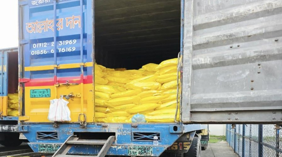 চট্টগ্রাম কাস্টমসে আটক ৩৯ মেট্রিক টন আমদানি নিষিদ্ধ ঘনচিনি
