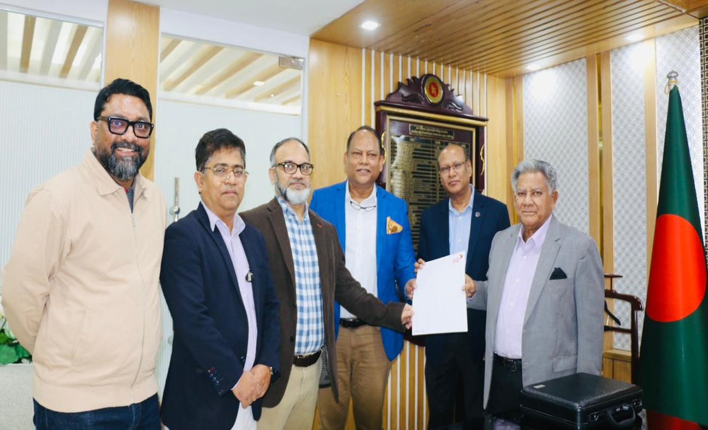 রবি আজিয়াটা পিএলসি কর্তৃক শ্রমিক কল্যাণ ফাউন্ডেশনে চেক হস্তান্তর