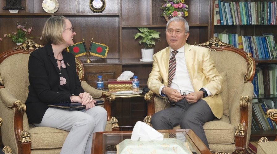 পার্বত্য উপদেষ্টার সাথে ব্রিটিশ হাই কমিশনারের সাক্ষাৎ