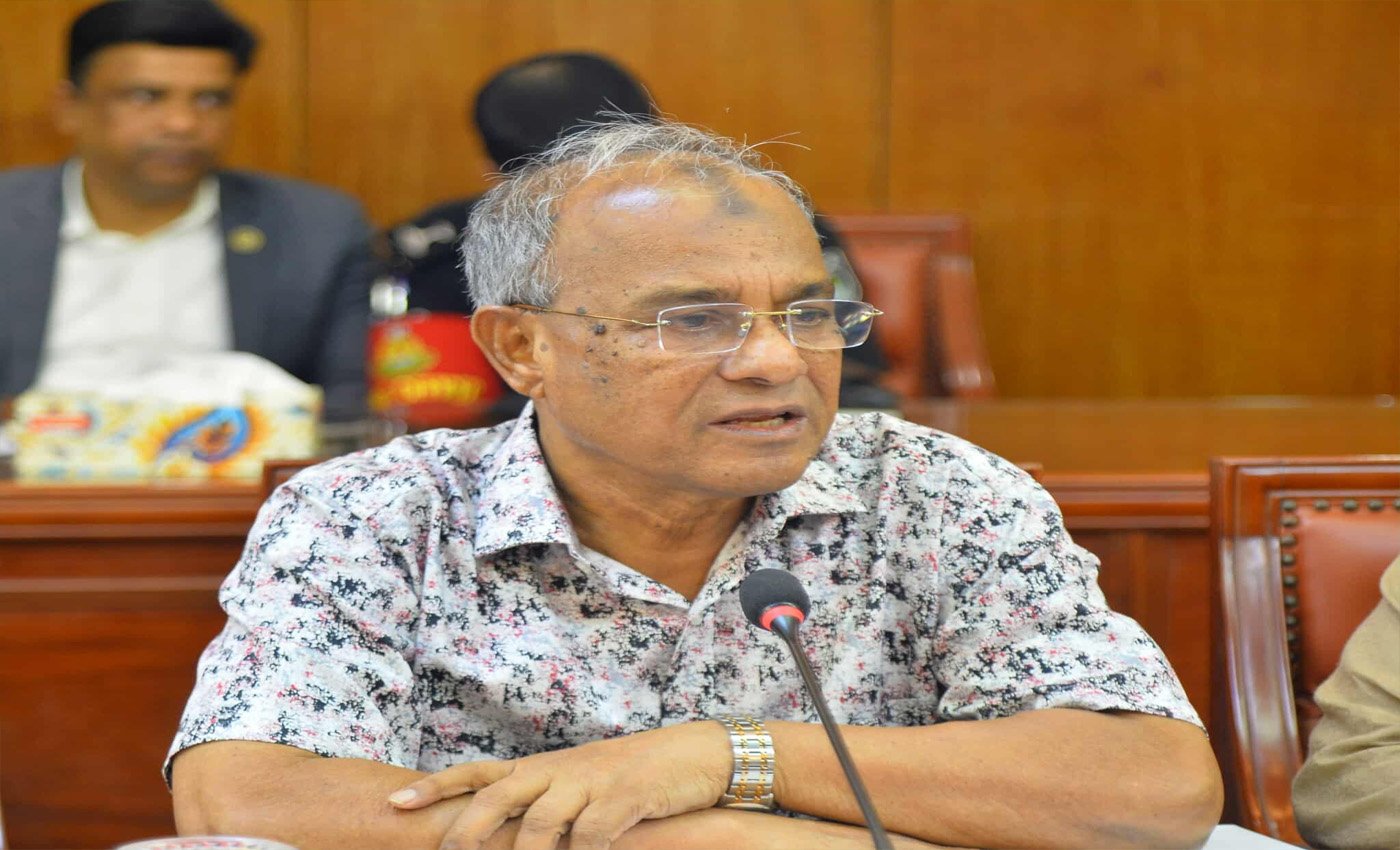 দুর্গাপূজা উপলক্ষে ২৪ সেপ্টেম্বর থেকে আইনশৃঙ্খলা বাহিনী মাঠে – স্বরাষ্ট্র উপদেষ্টা