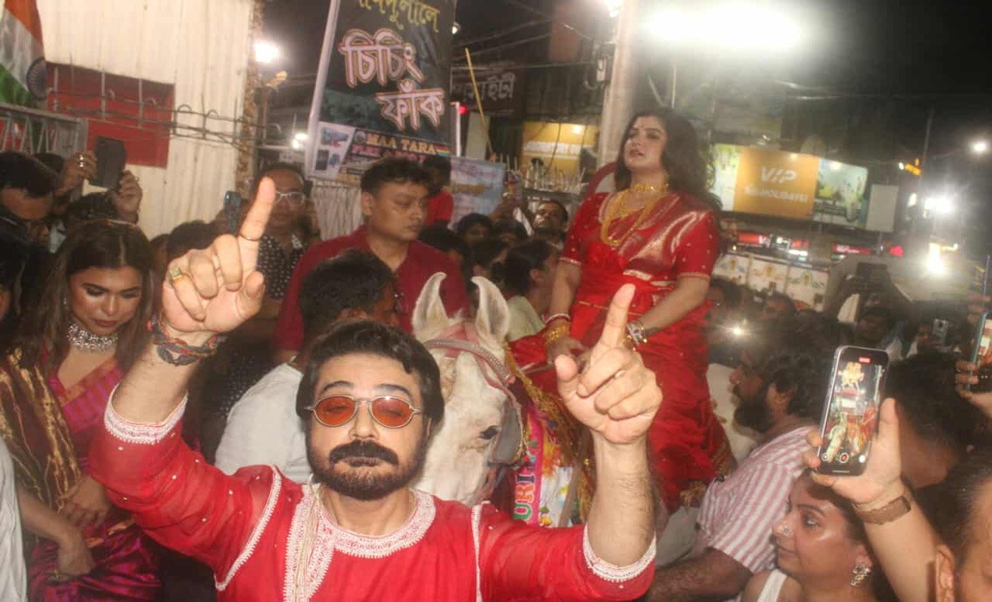 দুর্গাপূজার মঞ্চে ‘দেবী চৌধুরানী’ সিনেমার টিজার লঞ্চ শ্যামবাজারে