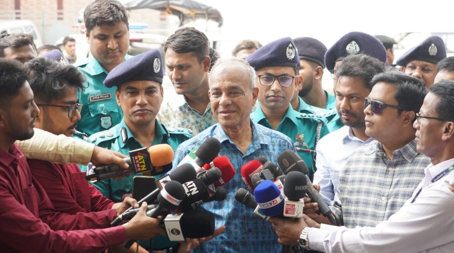 পুলিশের থাকা খাওয়ার মানোন্নয়নে পদক্ষেপ নেয়া হচ্ছে- স্বরাষ্ট্র উপদেষ্টা