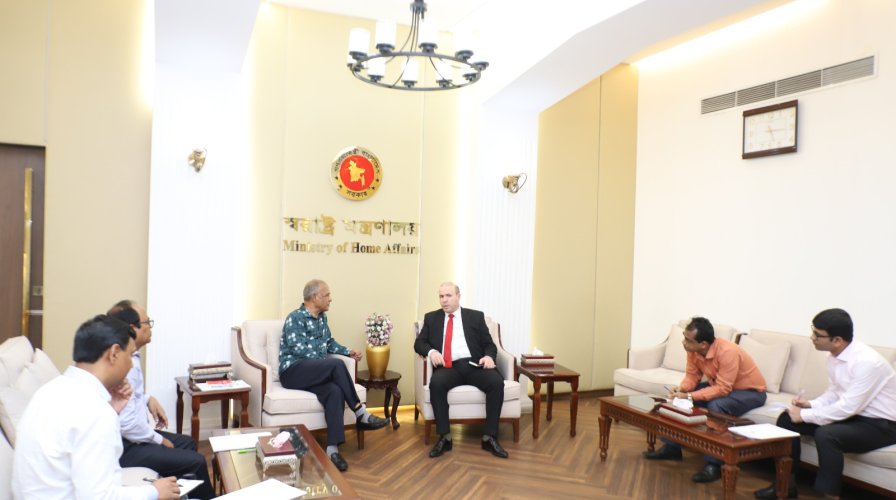 আলজেরিয়ার সঙ্গে দ্রুত পারস্পরিক ভিসা অব্যাহতি চুক্তি করা হবে- স্বরাষ্ট্র উপদেষ্টা