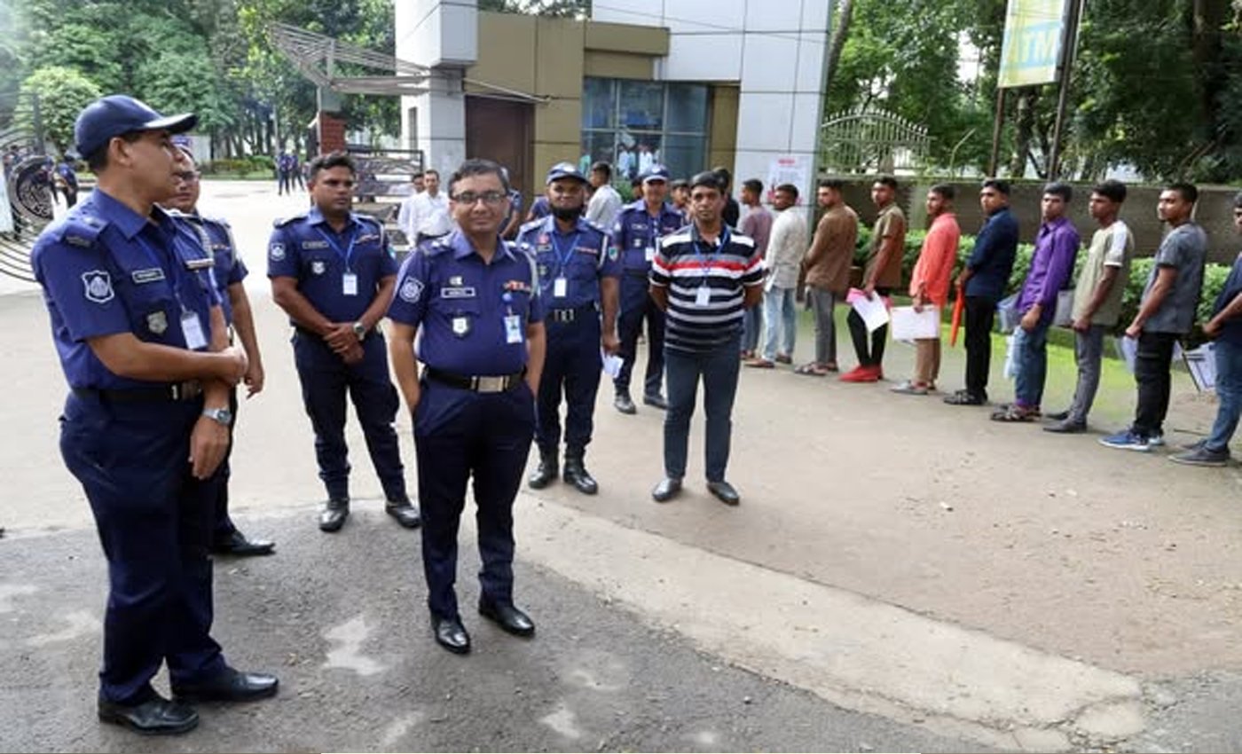 ঝিনাইদহে টিআরসি নিয়োগ নিয়ে প্রেস ব্রিফিং