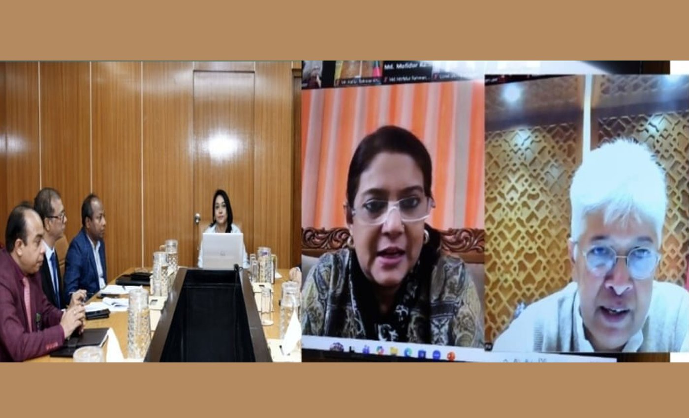 মাঠপর্যায়ে নির্বাচনের উদ্বুদ্ধকরণ প্রচার জোরদারে জেলা তথ্য অফিসারদের প্রতি তথ্য উপদেষ্টার নির্দেশ