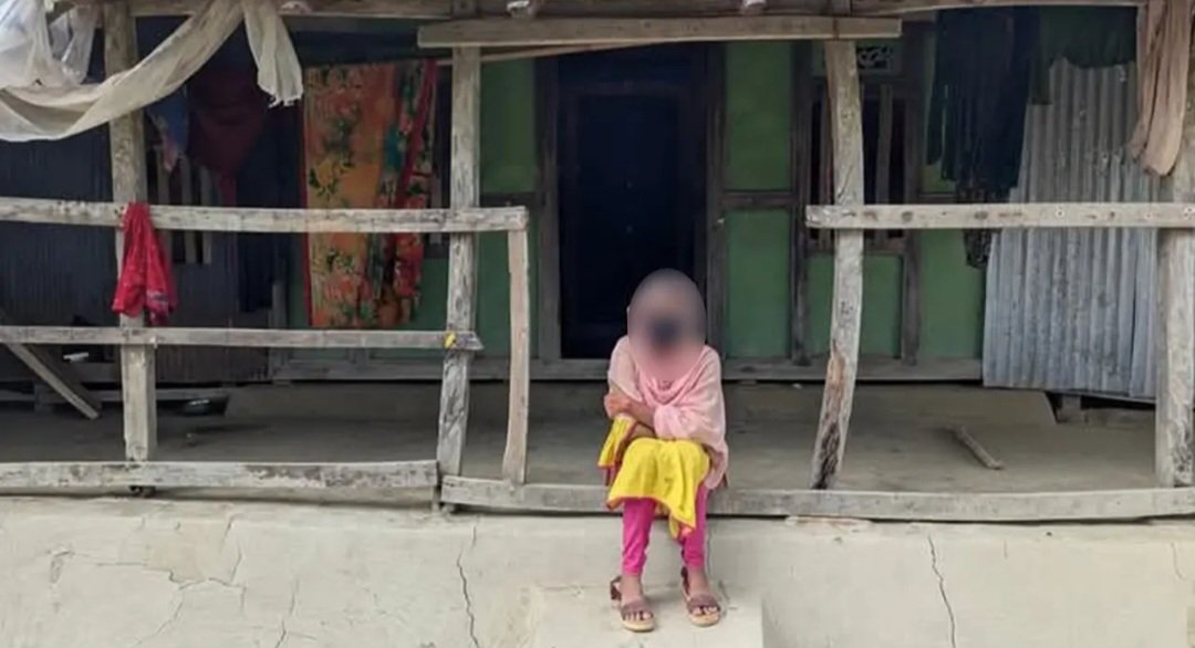 পরীক্ষার হলে না গিয়ে প্রেমিকের বাড়িতে তরুণী