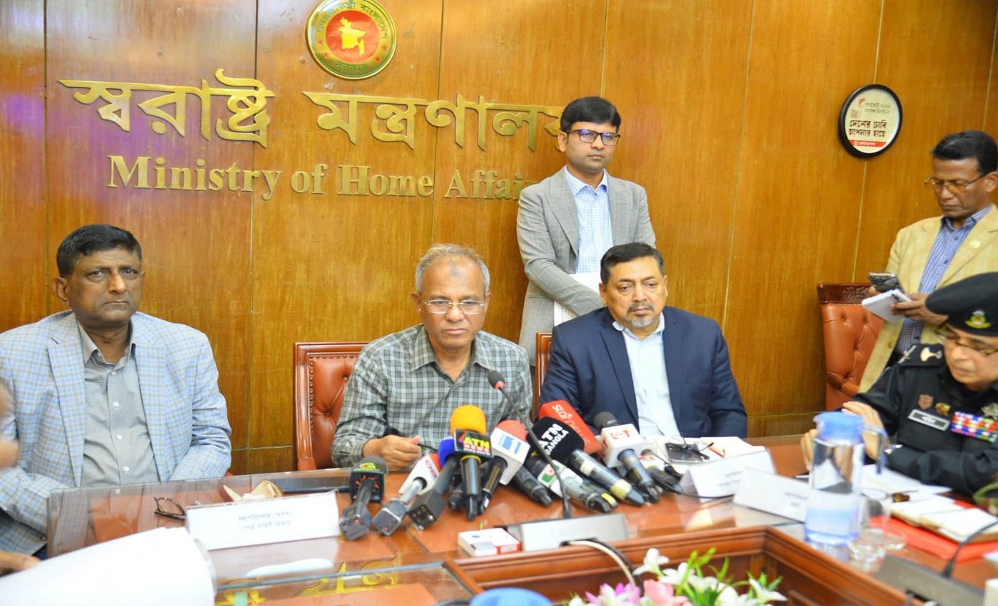 র‌্যাবের নতুন নাম স্পেশাল ইন্টারভেনশন ফোর্স (এসআইএফ)- স্বরাষ্ট্র উপদেষ্টা