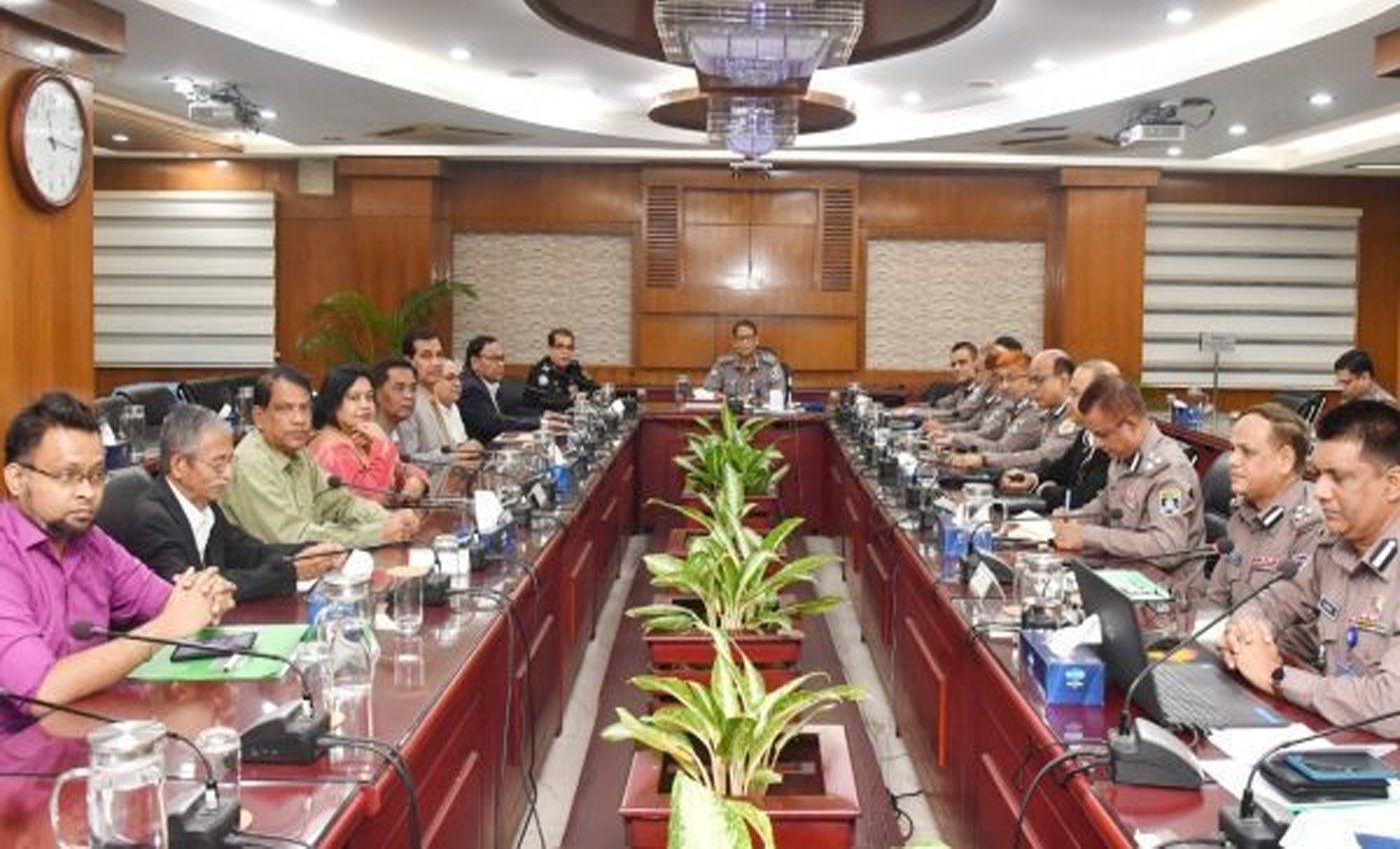 বড়দিন ও নববর্ষের নিরাপত্তা তৎপরতা বাড়াল পুলিশ