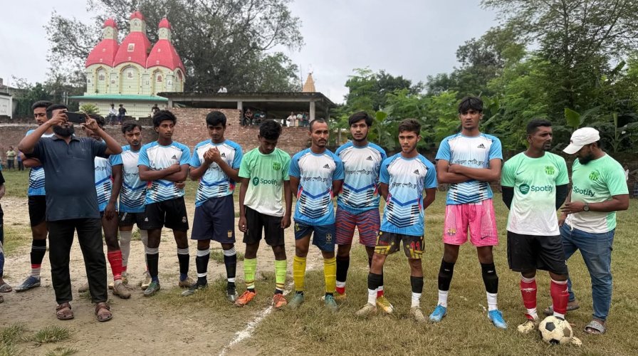 ঝিনাইদহ মহেশপুরে নতুন বাংলাদেশ ফুটবল টুর্নামেন্ট-২০২৫তৃতীয় ম্যাচের