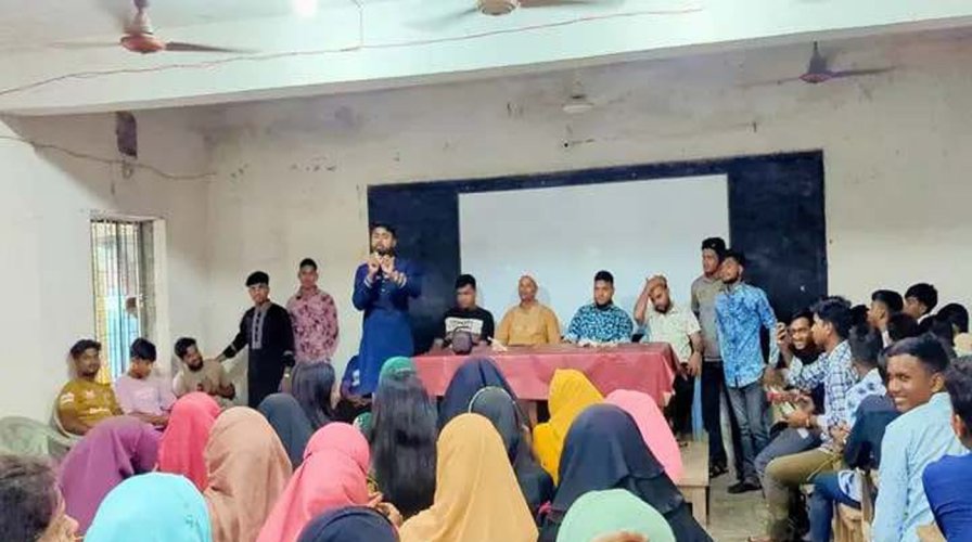 তারাগঞ্জ সরকারি কলেজে নবীন বরণে ছাত্রদলের উচ্ছ্বাস