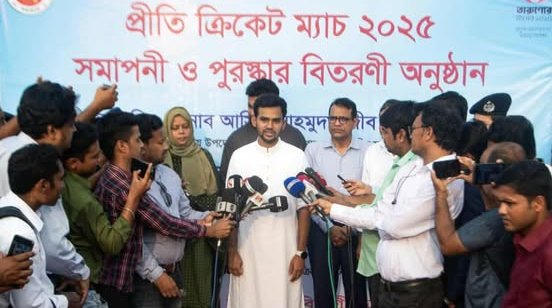 রাজশাহী বিভাগীয় ক্রিকেট স্টেডিয়াম পরিদর্শন করলেন যুব ও ক্রীড়া উপদেষ্টা