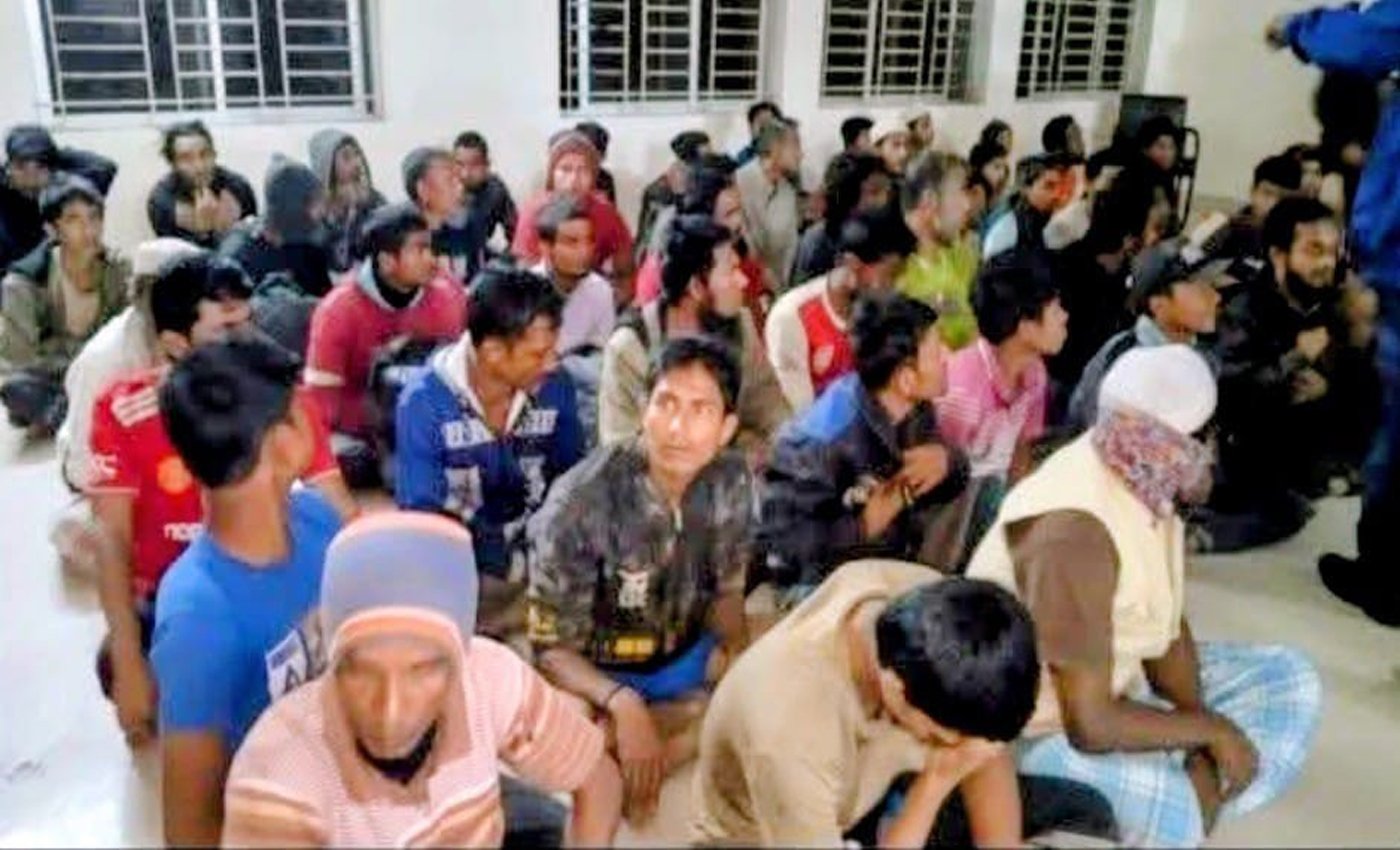 মিয়ানমার থেকে ছোড়া গুলিতে টেকনাফে সীমান্ত হোয়াইক্যংয়ে শিশু গুলিবিদ্ধ, ৫৩ অনুপ্রবেশকারী গ্রেফতার।