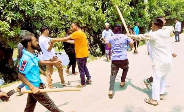 বিশ্বম্ভরপুর নির্বাহী অফিসারকে কেন্দ্র করে চলছে দু'গ্রুপের উত্তেজনা রক্তক্ষয়ী সংঘর্ষ