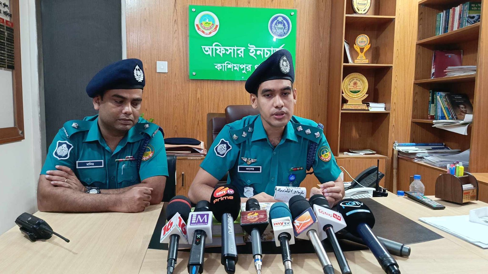 মোটরসাইকেল ডাকাতি মামলায় ৪ জনকে গ্রেফতার করে পুলিশ