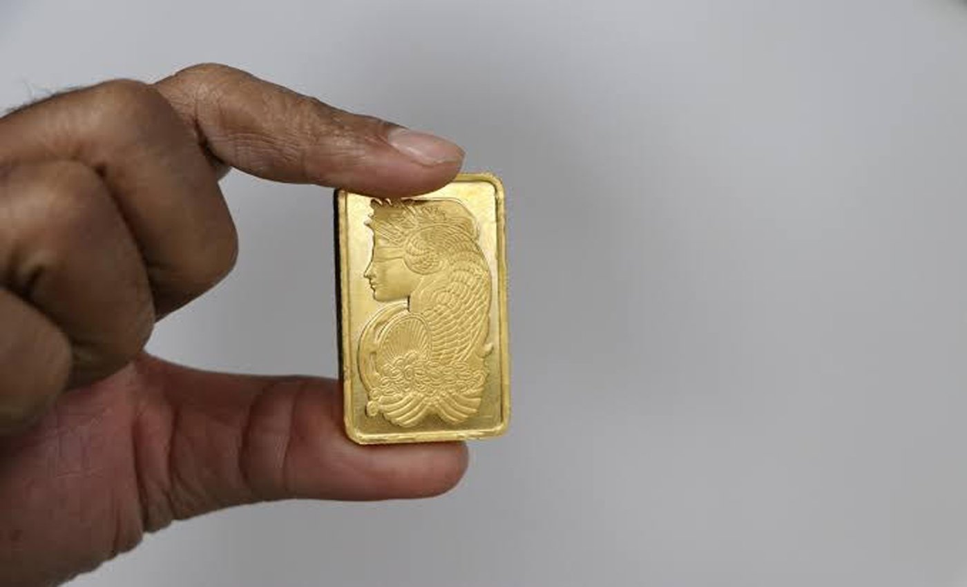 গোদাগাড়ীতে আন্তর্জাতিক সোনা পাচারচক্রের সন্দেহে যুবক গ্রেফতার, ২৯৪ গ্রাম সোনা উদ্ধার