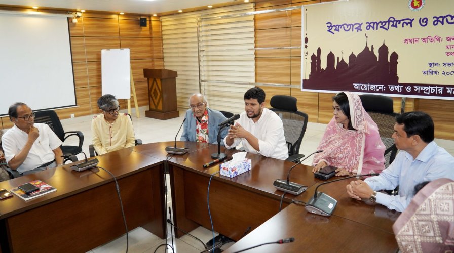 সরকার গণমাধ্যমের নিরপেক্ষ ও দায়িত্বশীল ভূমিকা প্রত্যাশা করে : তথ্য ও সম্প্রচার উপদেষ্টা