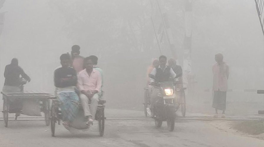 দিনাজপুরে আগাম শীতের আমেজ