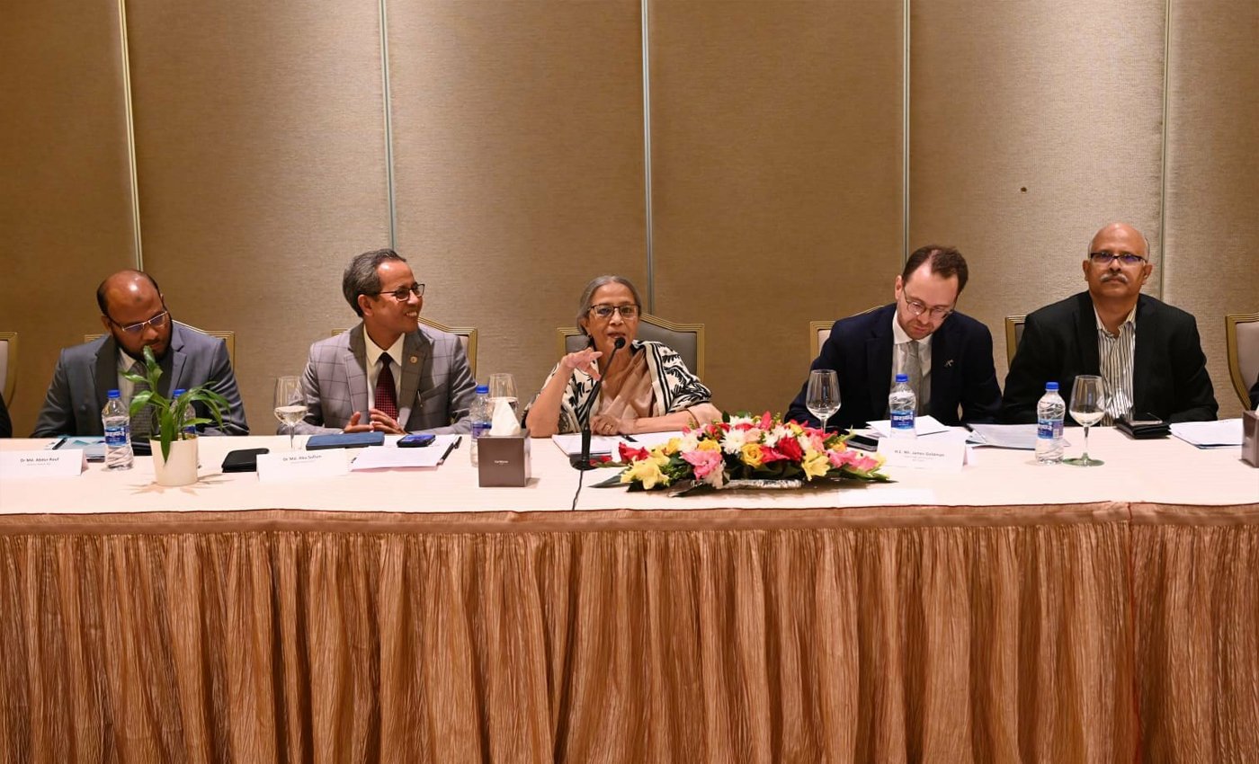 অ্যান্টিবায়োটিকের অপব্যবহার রোধে জিরো টলারেন্স নিশ্চিত করতে হবে – মৎস্য ও প্রাণিসম্পদ উপদেষ্টা