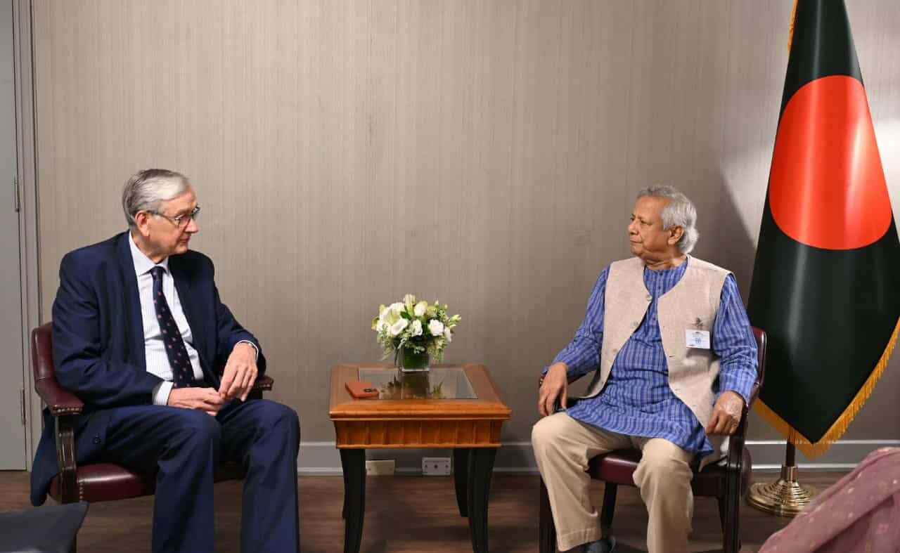 ক্লাব ডি মাদ্রিদের প্রেসিডেন্ট প্রধান উপদেষ্টাকে সংগঠনে যোগদানের জন্য আমন্ত্রণ জানিয়েছেন