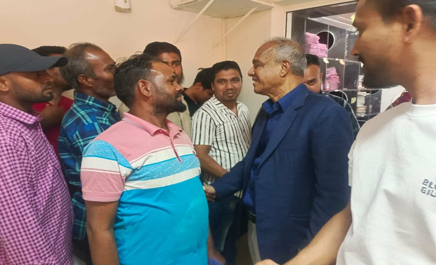 কাতারে বাংলাদেশ দূতাবাস পরিদর্শন করলেন স্বরাষ্ট্র উপদেষ্টা