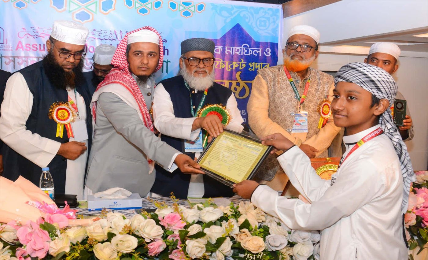 দ্বীনি ও সাধারণ শিক্ষার সমন্বয় ছাড়া মানুষ অনৈতিক কর্মকাণ্ডে প্রবণ: ধর্ম উপদেষ্টা ড. খালিদ হোসেন