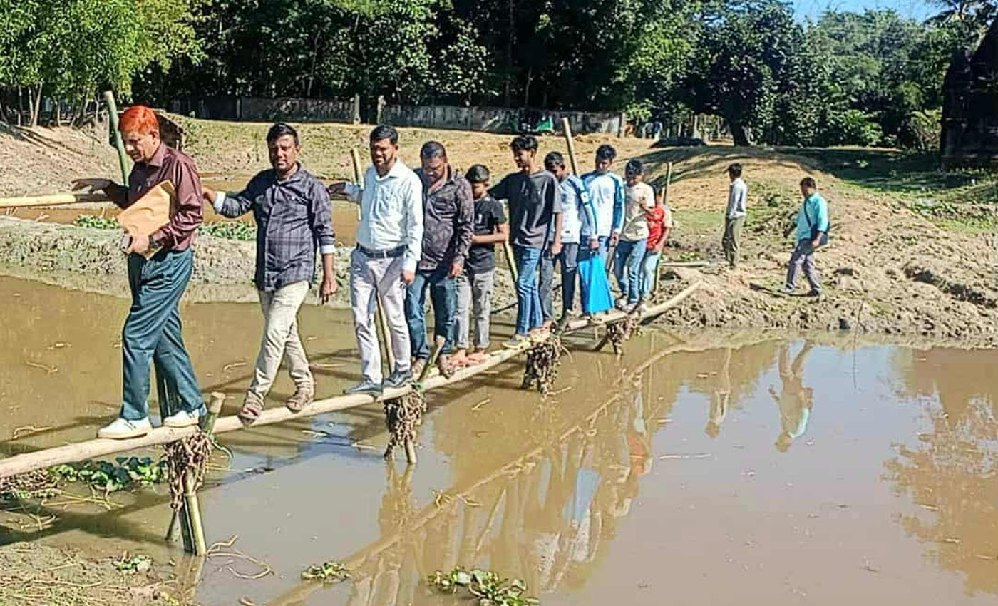 হবিগঞ্জের নবীগঞ্জে জলবায়ু ব্যবস্থাপনা প্রকল্প পরিদর্শনে এলজিইডি'র প্রতিনিধি