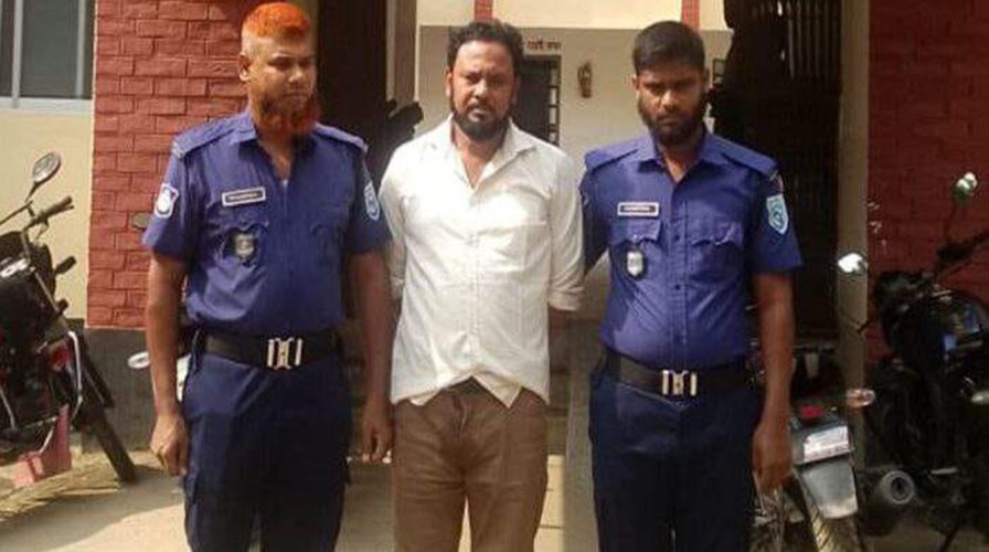 বদরগঞ্জে প্রেম প্রস্তাবে না মেনে স্কুল শিক্ষিকাকে অপহরণ, বিএনপি নেতা গ্রেপ্তার