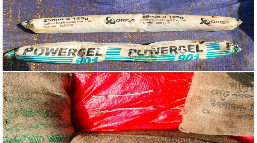 সিলেটে বিজিবি উদ্ধারকৃত ডেটোনেটর ও বিস্ফোরক দ্রব্য নিষ্ক্রিয় করলো সেনাবাহিনী