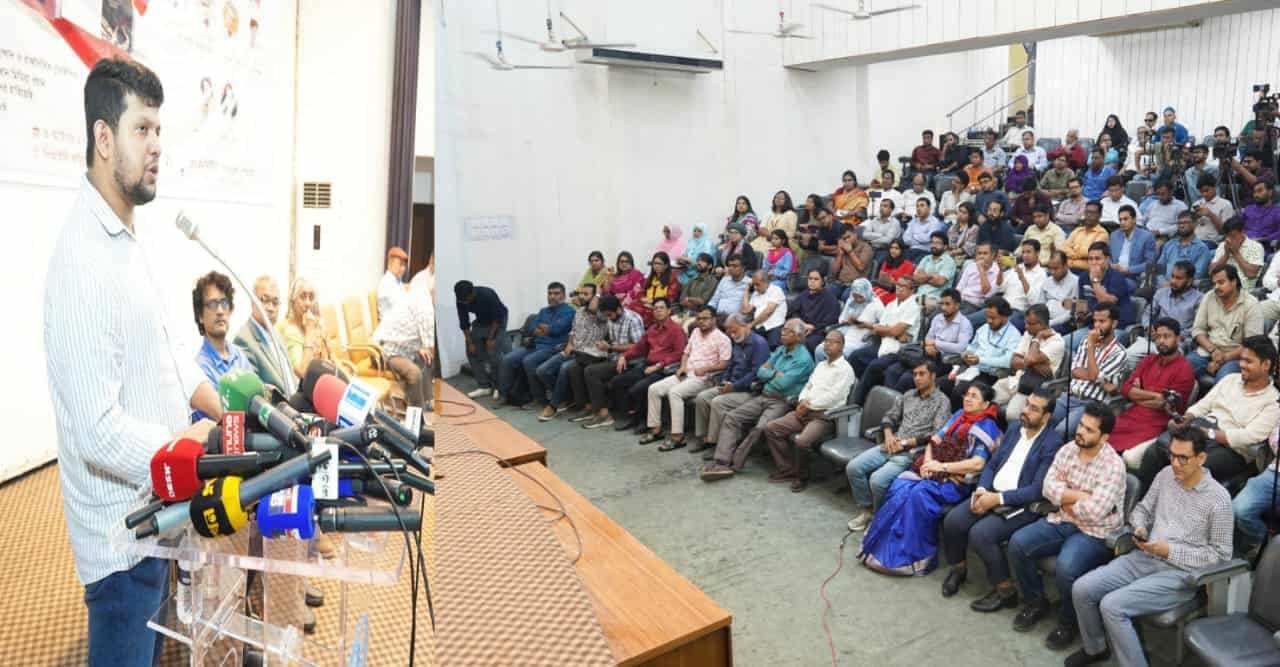 বিগত সরকারের ১৫ বছরের শাসনামলে গণমাধ্যমের ভূমিকার আত্মসমালোচনা হওয়া প্রয়োজন -----তথ্য ও সম্প্রচার উপদেষ্টা