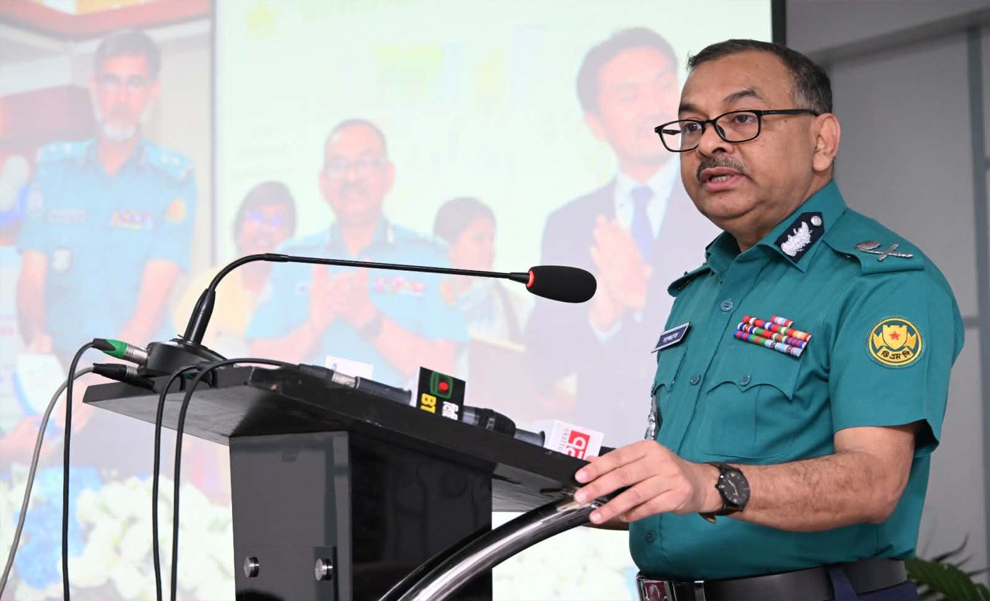 ঢাকা ট্রাফিক ব্যবস্থার উন্নয়নে সমন্বিত পদক্ষেপ জরুরি: ডিএমপি কমিশনার