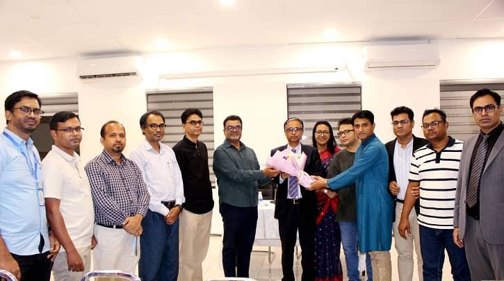 মালয়েশিয়ার কলিং ভিসা নিয়ে বিভ্রান্তি। কুয়ালালামপুরে বাংলাদেশ হাই কমিশনের হলরুমে প্রবাসী সাংবাদিকদের সঙ্গে মতবিনিময় সভা।