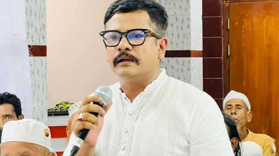 বিএনপি নেতাকে আওয়ামী লীগে যোগ দেওয়ায় কিশোরগঞ্জ আইনজীবী ফোরাম থেকে বহিষ্কার