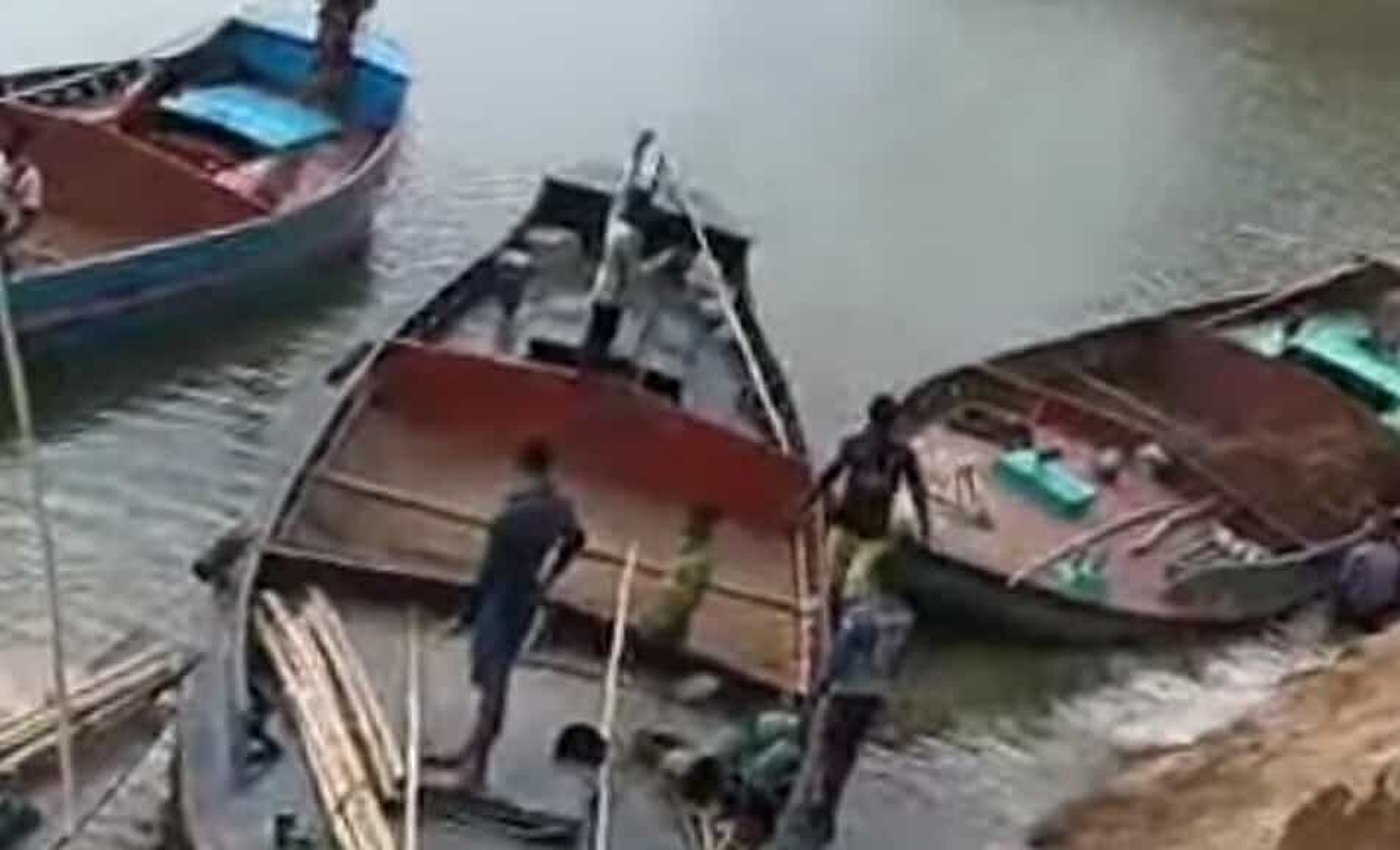 যাদুকাটা নদীতে অবৈধ বালু উত্তোলন: ২৮ দিনে ২৩ জনকে দণ্ড, জরিমানা ২ লক্ষ টাকা