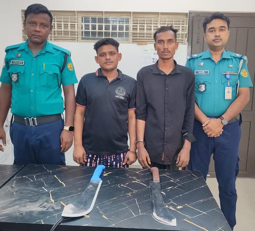 বিশেষ অভিযানে পাঠালি গ্রুপের দুই শীর্ষ সন্ত্রাসী ইয়াসিন ও শরীফসহ বিভিন্ন অপরাধে জড়িত ১৬ জনকে গ্রেফতার করেছে মোহাম্মদপুর থানা পুলিশ