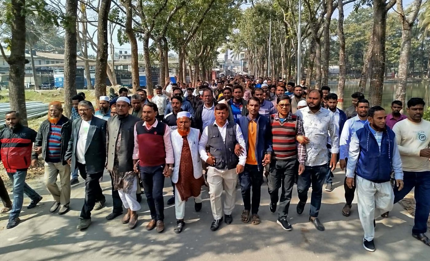 পবিপ্রবিতে নবম পে-স্কেলের গেজেট প্রকাশের দাবিতে কর্মচারীদের বিক্ষোভ