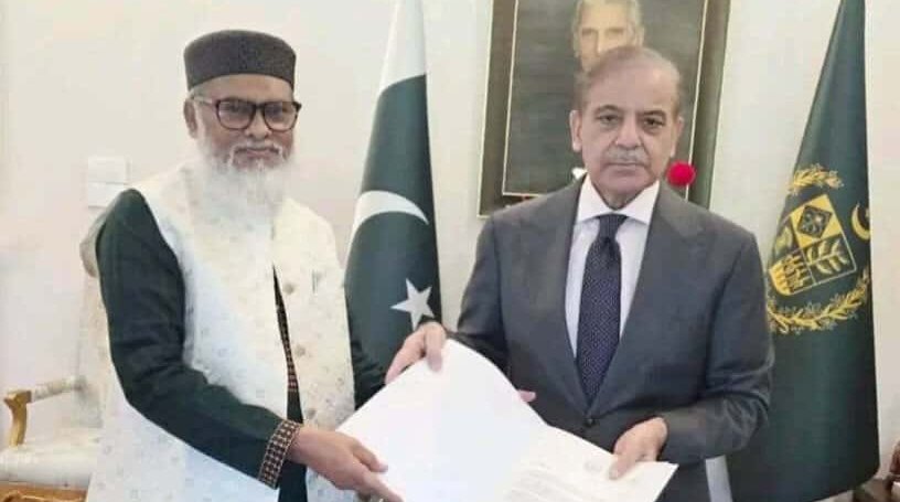 পাকিস্তানের প্রধানমন্ত্রীর সাথে ধর্ম উপদেষ্টার সাক্ষাৎ