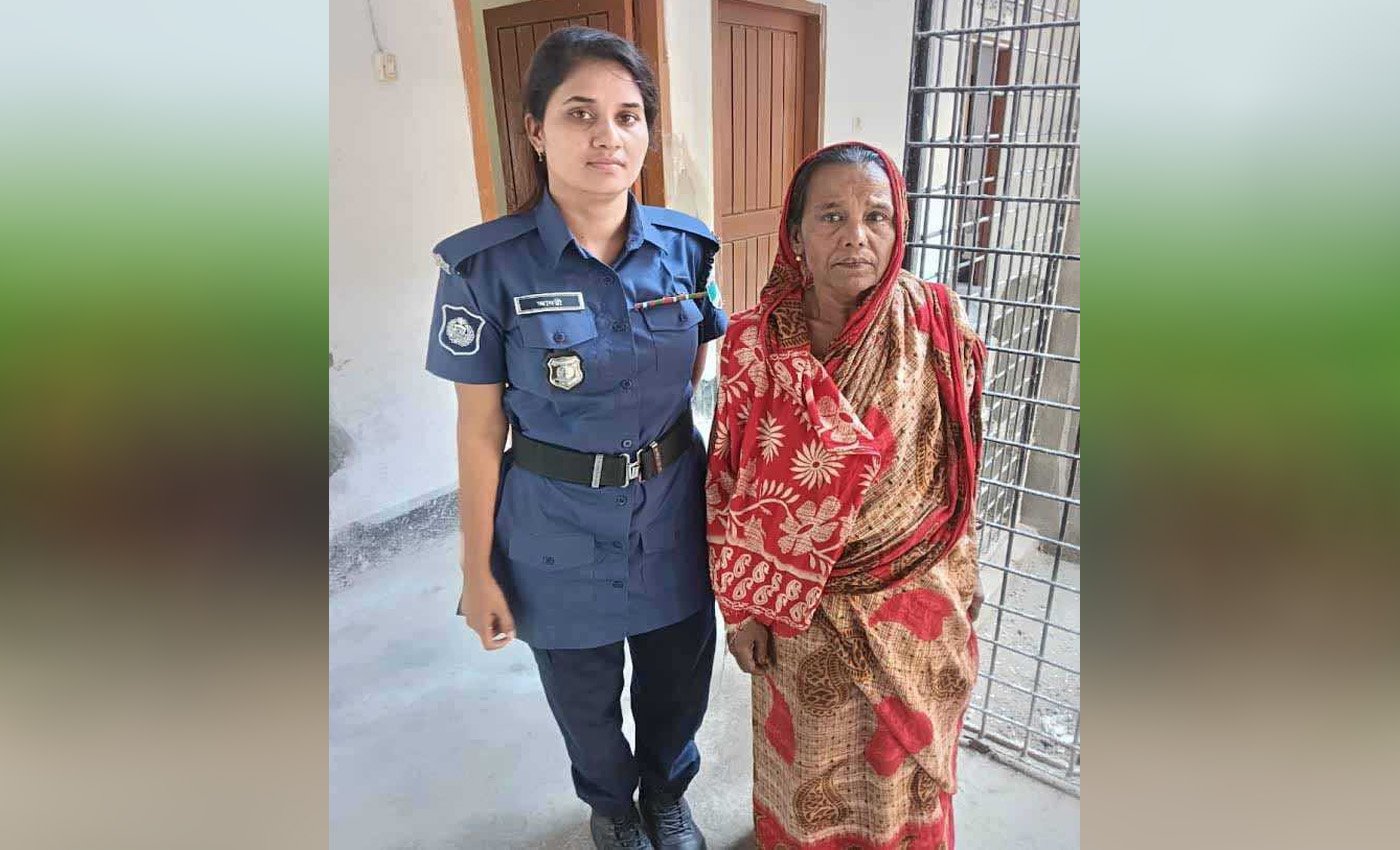 ভাতের হোটেল থেকে বাগেরহাটে ইয়াবাসহ নারী মাদক ব্যবসায়ী আটক