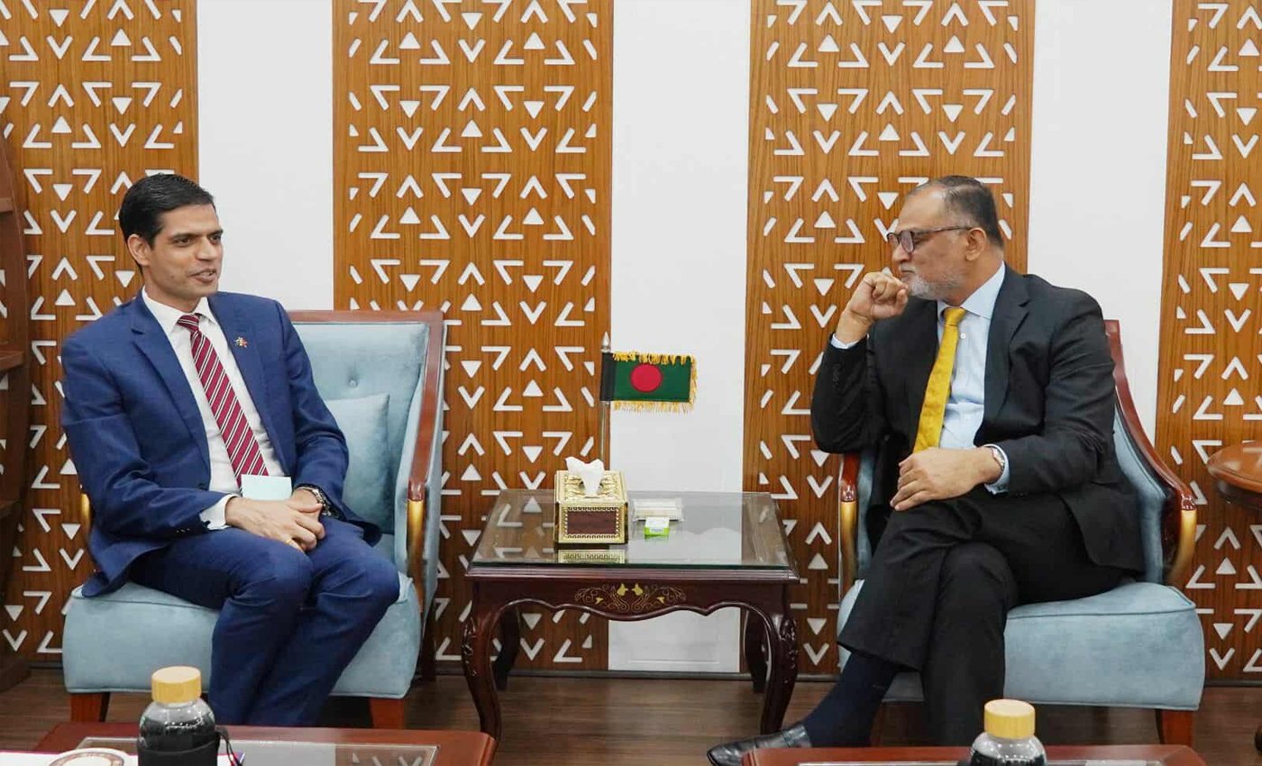 বাণিজ্য উপদেষ্টার সাথে নেপালের রাষ্ট্রদূত ঘনশ্যাম ভান্ডারীর বৈঠক